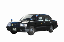 中型タクシー（乗車定員5〜6名、車種：トヨタ クラウンコンフォート）